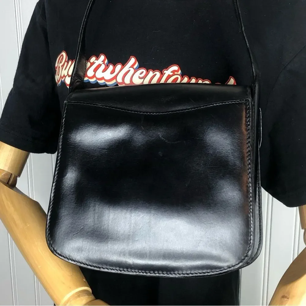 Vintage GUCCI Black Lambskin Leather Single Flap Gold Buckle Shoulder Bag